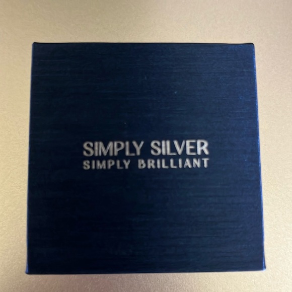 Ladies CZ Bow/Figure Eight Ring Size 9 NEW - Picture 8 of 8